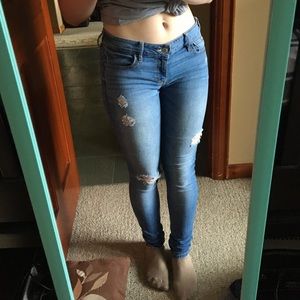 Hollister stretchy ripped jeans